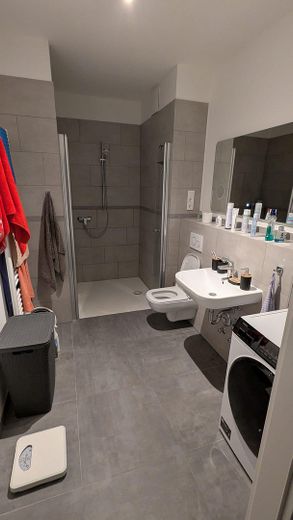 Modern 2 Zi. Wohnung am Havel in Spandau ab Okt (auch Sept möglich) – Bad