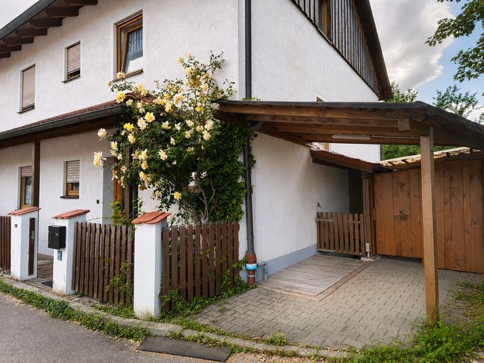 Provisionsfrei - Freistehendes Einfamilienhaus mit großem Garten nahe Stadtplatz und Innauen – Nordost Ecke
