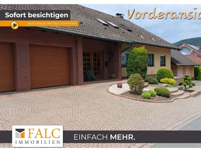 Repräsentatives Mehrfamilienhaus mit Traumgrundstück- – Außenansicht