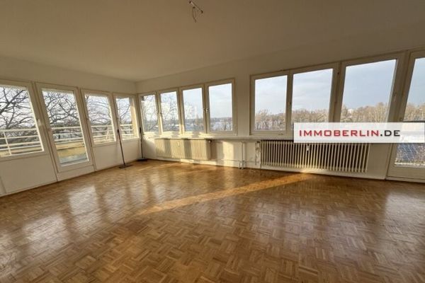 IMMOBERLIN.DE - Вид на воду! Аккуратная квартира на мансардном этаже с западной террасой в востребованном месте