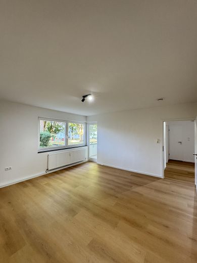 3 Zimmer, kernsaniert, erhöhte AfA! - UND 5.000€ KÜCHENBONUS – Wohnzimmer