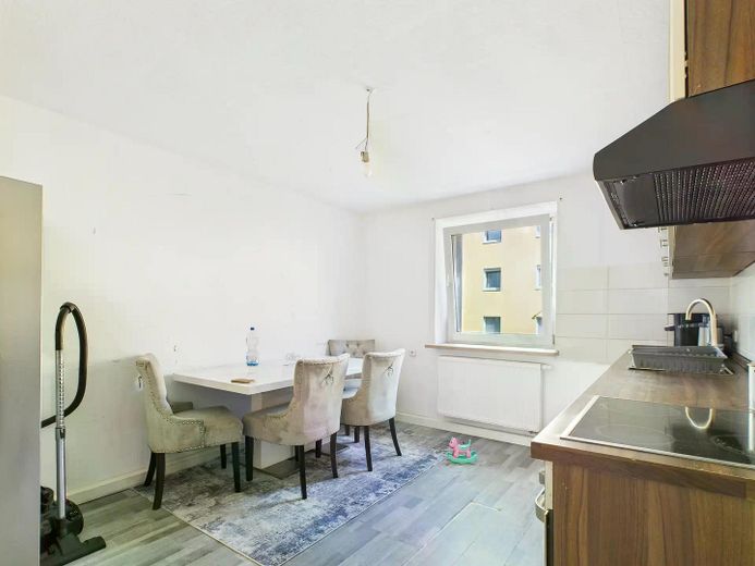 Renovierte 2-Zimmer-Wohnung in Hof: 50 m², modernes Bad, ohne Einbauküche – Foto 5