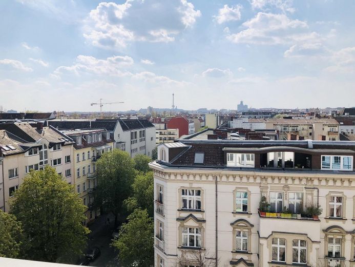 Sunny 1.5-room apartment with balcony in Charlottenburg - near Deutsche Oper – Photo 1