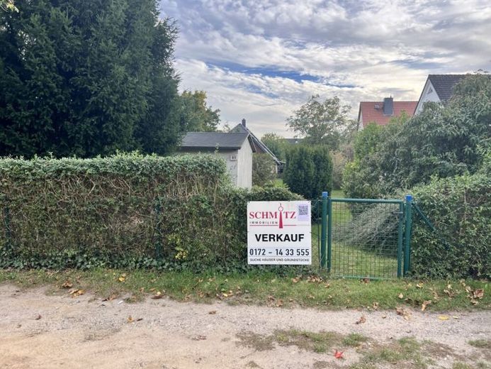 Attraente terreno edificabile a Berlino-Bohnsdorf – 881 m² in vendita. Possibile frazionamento – Foto 1