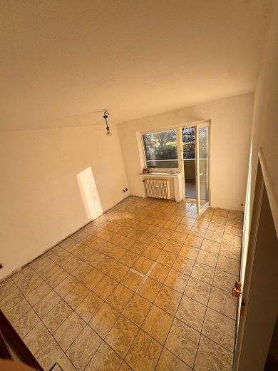 Kapitalanlage: Mehrfamilienhaus in Euskirchen – Wohnbereich unrenoviert