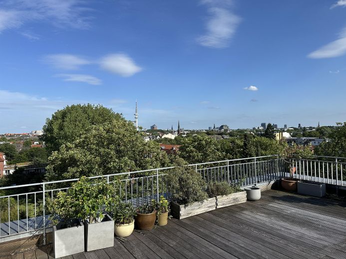 5.5-room maisonette penthouse apartment on Emilienstraße – Photo 1