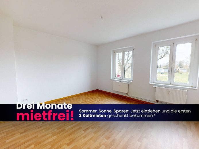 **LIVE RENT-FREE FOR 3 MONTHS** A place to feel at home: Bright 3-room apartment with a bathroom featuring natural light – Ansicht I: Wohn- und Esszimmer