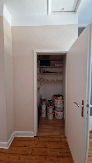 Wie ein eigenes Haus: 162,5 m² | 6 Zimmer | 600 m² Garten im Sondereigentum | 32 m² Dachterrasse – DG Abstellkammer