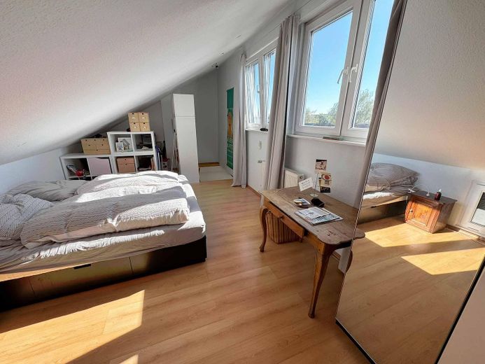 Einzigartige, ruhige Dachgeschosswohnung in Bonn Mitte – Schlafzimmer