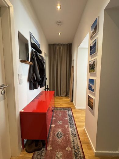 Bezugsfreie 2-Zimmer-Wohnung in Prenzlauer Berg mit EBK & Balkon – Flur