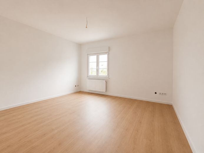 *Charmante DHH stilvoll renov. mit gr. Garten &amp; Garage* – OG Zimmer
