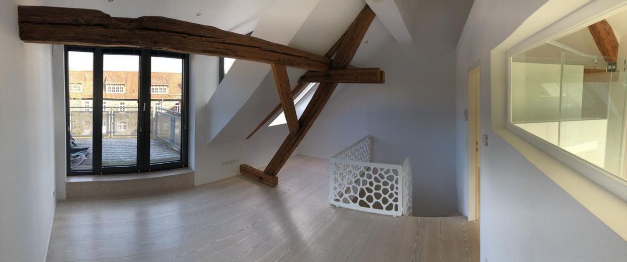 Designer Loft incl. Balcony & Terrace in a Listed Complex, Private Sale – Master Schlafzimmer 2