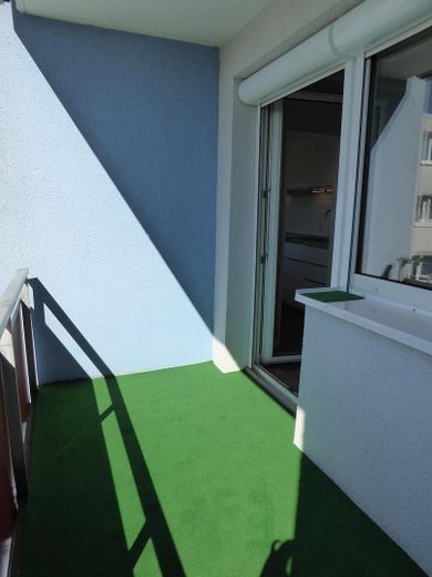 Top sanierte 1 ZKB Wohnung mit Balkon in Wiesbaden - Nordenstadt – Balkon
