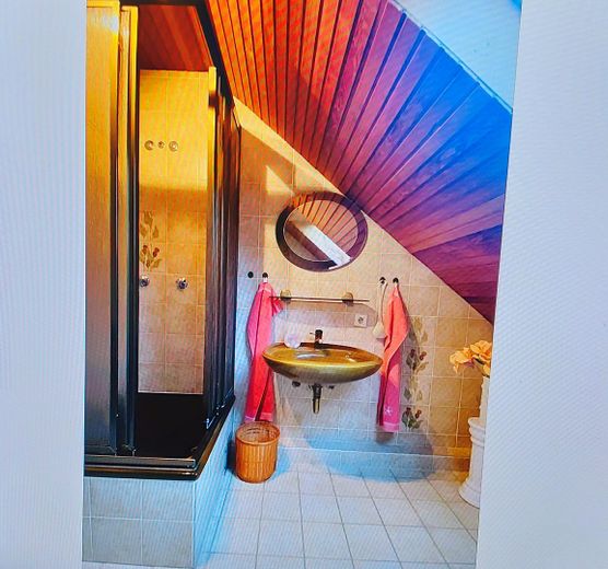 Ruhig gelegenes Einfamilienhaus mit Potenzial – Foto 12