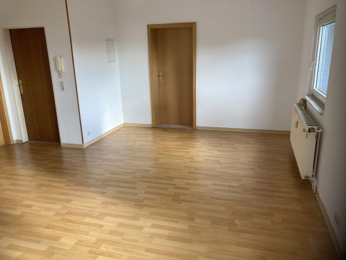 Appartamento di 2 locali con splendida vista sul verde – Wohnzimmer ohne Möbel