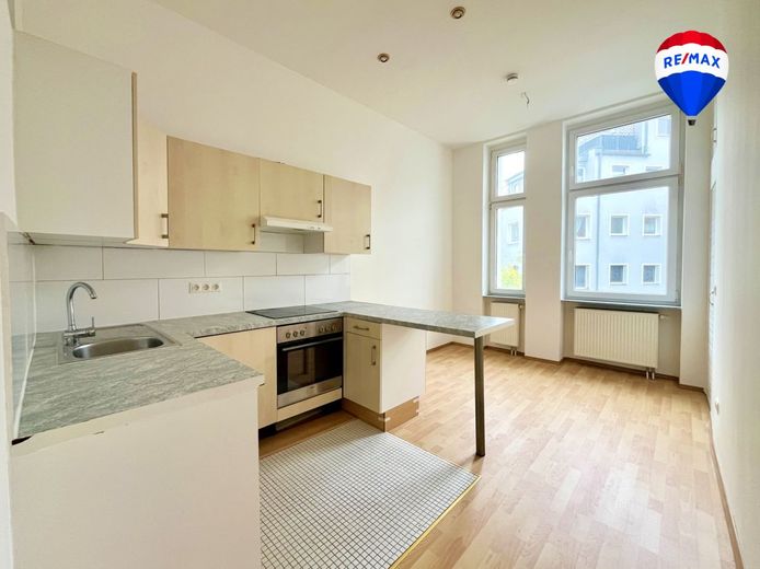 Provisionsfrei: Bezugsfertige, moderne 2-Zimmer-Wohnung mit Balkon &amp; Fahrstuhl  in Berlin Spandau – Küche