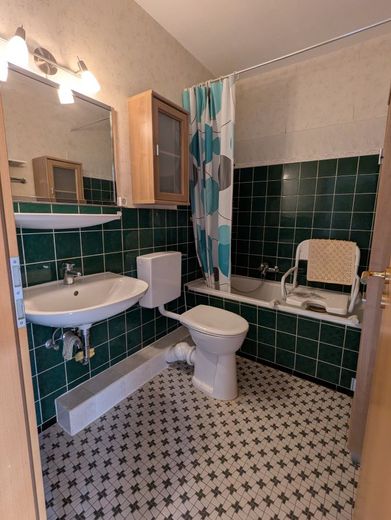 10.1-04 - OG-Badezimmer - 1.1