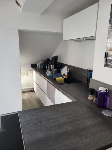 Light-filled 3.5-room maisonette apartment in Nordstadt/Gärten h.d.Veste – Küche Bild 2