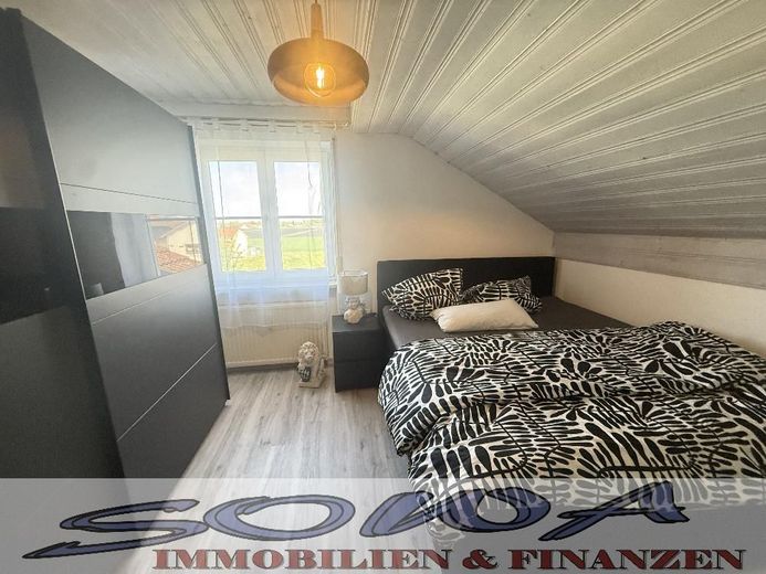 Charmante Dachgeschosswohnung mit Balkon, Garten &amp; Garage in Königsmoos - Ein Objekt von Ihrem Immobilienpartner SOWA Immobilien und Finanzen – Bild 10
