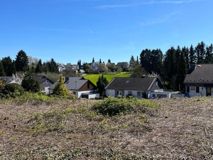 Schönes Baugrundstück für eine moderne Doppelhaushälfte in guter Wohnlage – फोटो 1