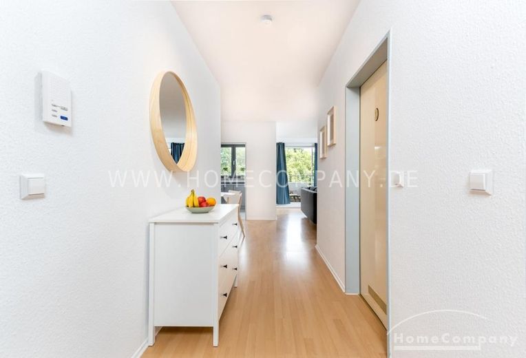 **Helle, großzügige und frisch renovierte 2,5 Zimmer Wohnung mit Balkon** – e559d9039547d7c463eeec189acad9cf33bf87ef.jpg