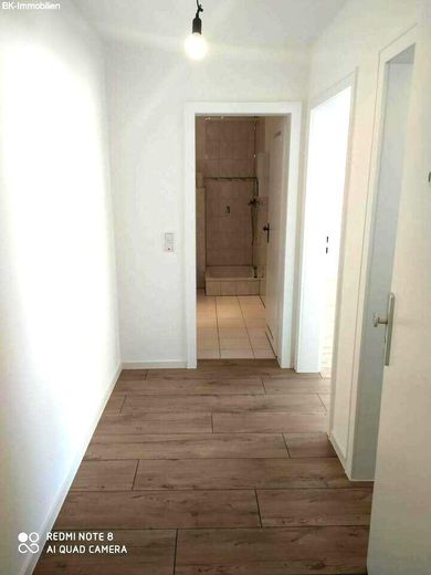 1 ZKB mit Balkon, ruhige Lage, EG-Hochparterre – Flur