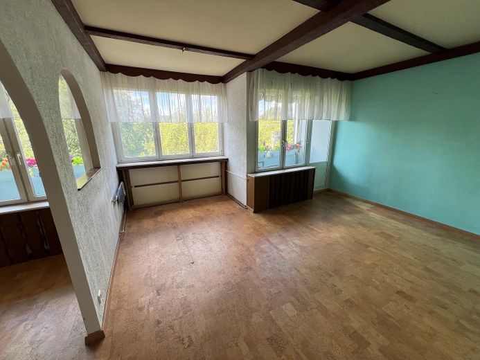 Apartamento de 2 habitaciones disponible para ocupar en el Hansaviertel – Wohnzimmer_Ansicht 2