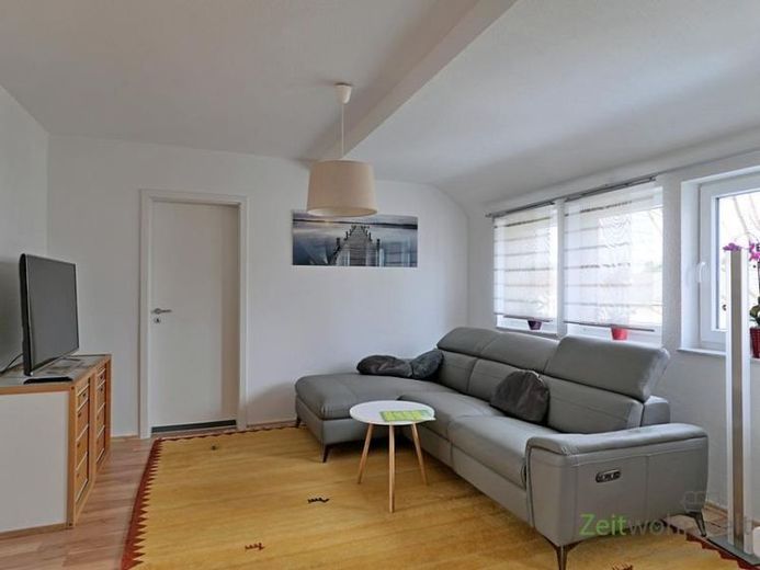 (EF0879_M) Erfurt: Hohenwinden, neu möblierte Maissonette-Wohnung mit sep. Hauseingang, Gäste-WC, Stellplatz, Service – Foto 1