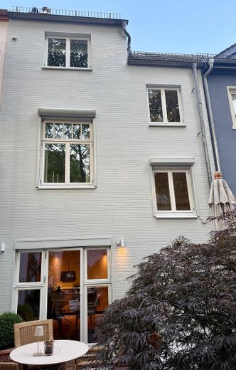 Liebevol moderniseerde rijwoning in Bremer stijl in Bremen, Hastedt – Rückfront