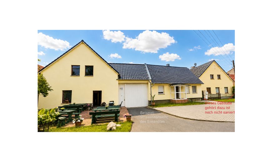 4‑Seiten‑Hof 8200 m², Teilfinanzierung mögl. Berlin-nah, für Pferde, Mehrgeneration, Gewerbe; Café – Strassenansicht. Rechts unren.