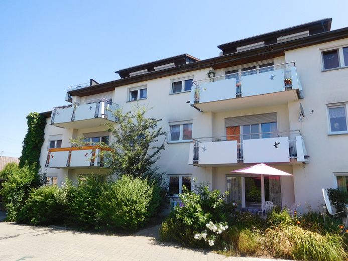 Mtl. 545€ Rate für Eigennutzer!!! Schöne 4,5 Zi-Whg. mit Balkon in Ablach zu verkaufen! (6) (ID-130) – Hausansicht