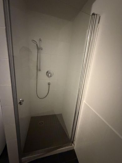 NEW modernized 2-room apartment with kitchen in the prime location – Foto 15
