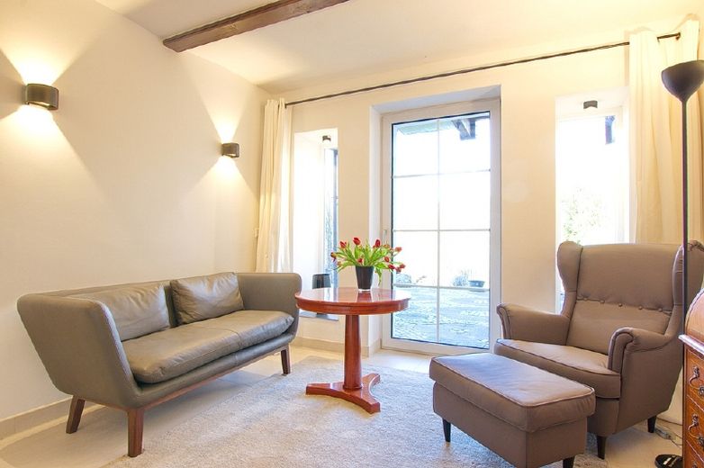 Klassisches Design, Terrasse mit Ausblick, KFZ-Stellplatz: Top-Wohnung in einer der beliebtesten Lagen von Bochum – d87f2f5e9eaf7cd4090ab368685ab9d00f6d3b52.jpg