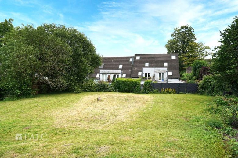 Wow! Einzigartige Lage für Traumhaus - 246m² Wohnluxus mitten im Zentrum Mettmanns! – Grundstück von vorne Mitte