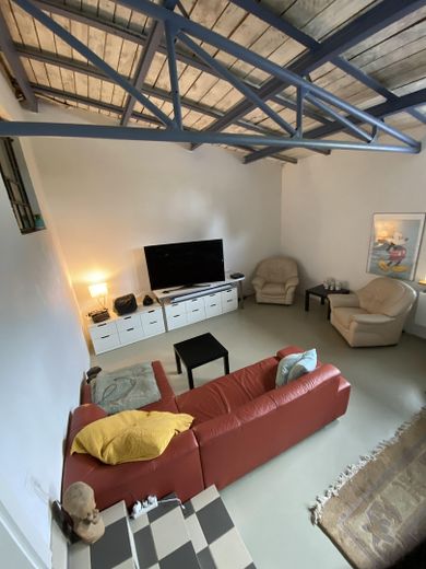 Loft, EG, links