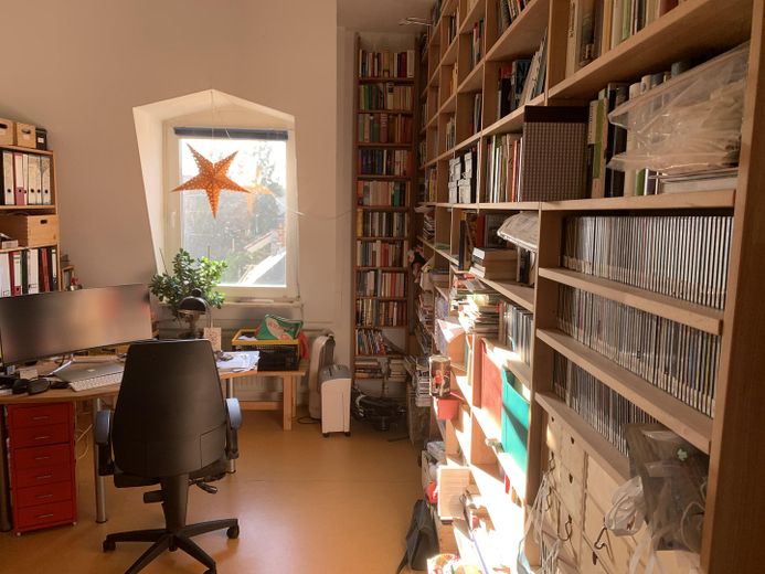 Helle Maisonettewohnung in Frankfurt am Main – Bornheim – Gäste-/Arbeitstimmer