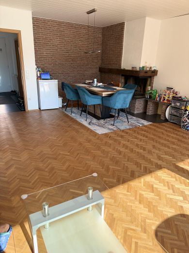 Schönes Haus mit Garten in Ratingen und Garage – Wohnzimmer Ess Ecke und Kamin