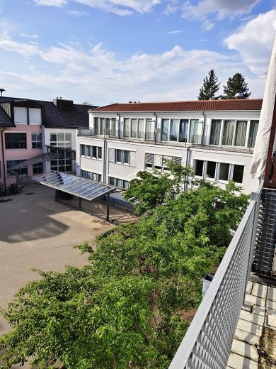 1-room apartment with great west-facing balcony – Blick vom Balkon