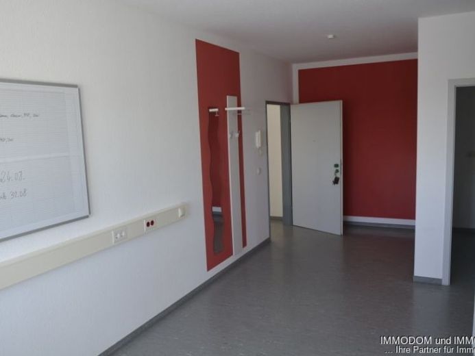 Moderne Büroeinheit mit 3 Zimmern plus Foyer zu vermieten! – Foto 1