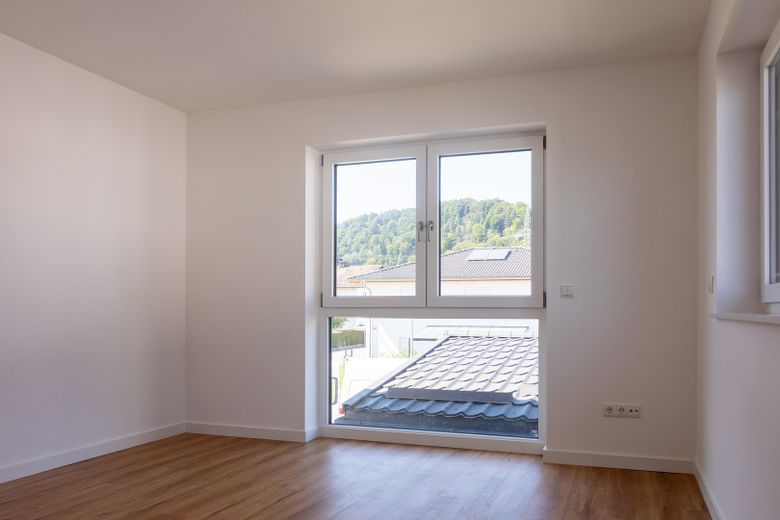 Neubauhaus mit separatem Einliegerbereich, Garten & Doppelgarage – Schlafzimmer (OG)