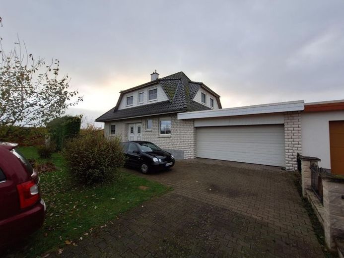 Einfamilienhaus mit viel Platz in ruhiger ländlicher Lage – Foto 1