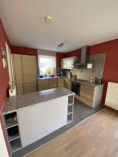 Splendida casa bifamiliare con vista libera fino alle Prealpi   *senza commissioni* – offene Küche