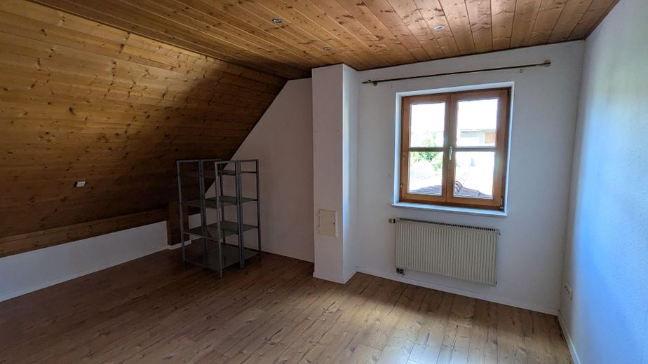 Affascinante casa indipendente in posizione tranquilla – vendita privata (senza agenzia) – Schlafzimmer (Nordseite)