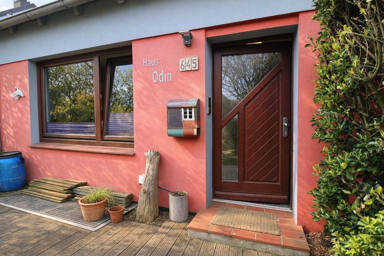 Charmantes Reihenmittelhaus auf Helgoland-Oberland mit ausgebautem Dachgeschoss und 2 Terrassen – Hauseingang