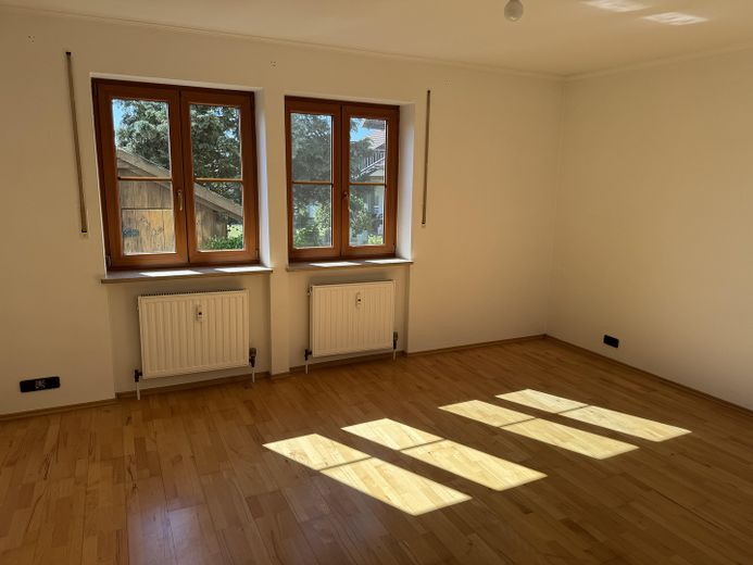 Gartenwohnung mit überdachter Terrasse und 5 Zimmern – Elternschlafzimmer