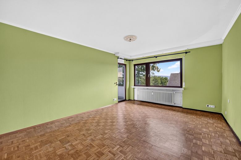 Großzügiges Wohnen mit schönem Garten – Einfamilienhaus mit Einliegerwohnung – Erdgeschoss- Zimmer