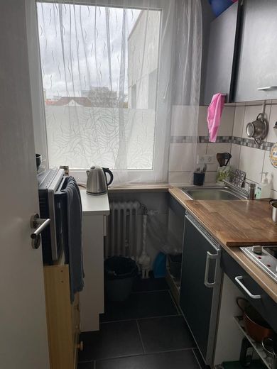 Gepflegte 2 Zimmer Wohnung im Zentrum von Homburg zu verkaufen – Küche