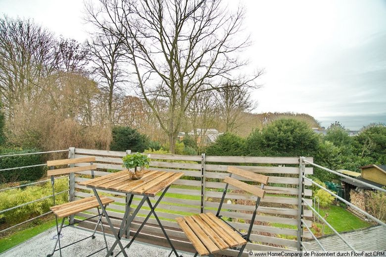 Hochwertige Maisonette-Wohnung mit Balkon, Klimaanlage  &  Stellplatz in Toplage – 04094239daecdbfb5277c136add87aa778b8a58b.jpg