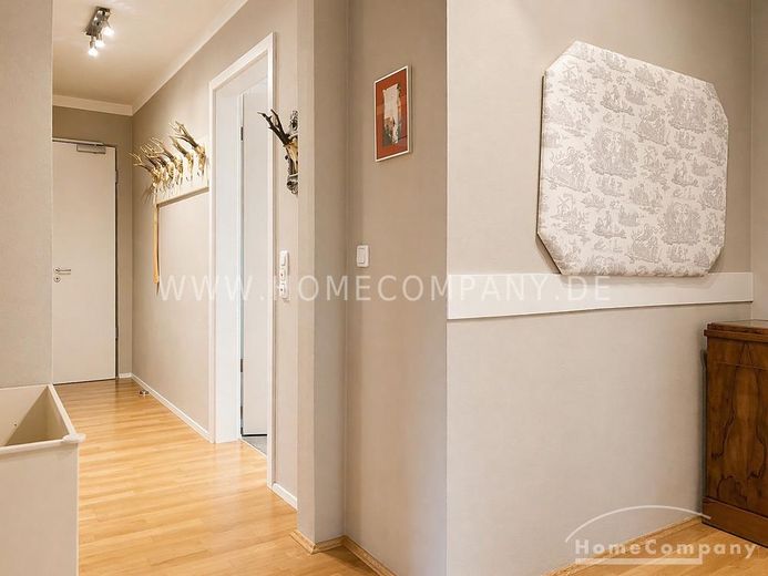 ***Stilvoll wohnen in Bogenhausen – hochwertig möblierte 3-Zimmer-Wohnung in Toplage – cdfa279f94564ca45b6a8307e1c75a7b78dff67a.jpg
