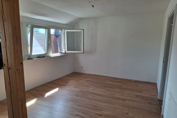 Schöne 2-Zimmer-DG-Wohnung in Sankt Ingbert, Hassel